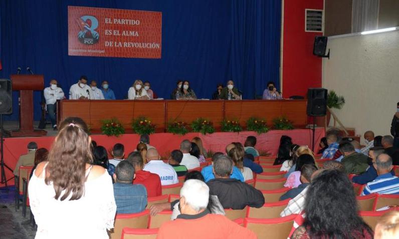 La asamblea eligió la nueva Comisión Municipal del Partido y su Junta Ejecutiva, al frente de la cual fue ratificada Yanelis Ibarra Negrín. 