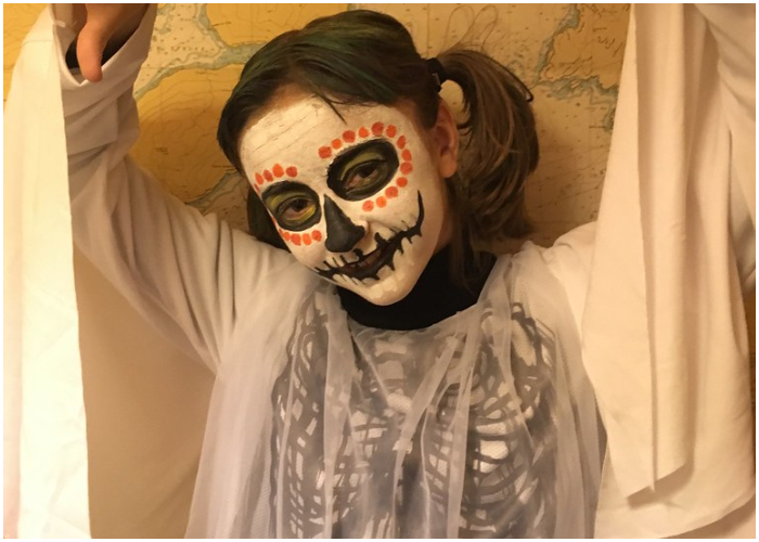 Halloween es una ocasión especial para que los niños usen disfraces terroríficos.
