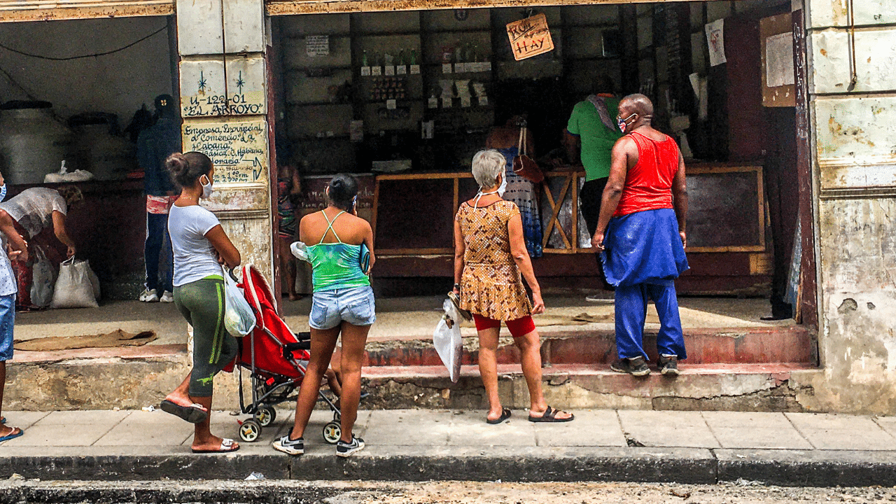 cubanos anticipo salario